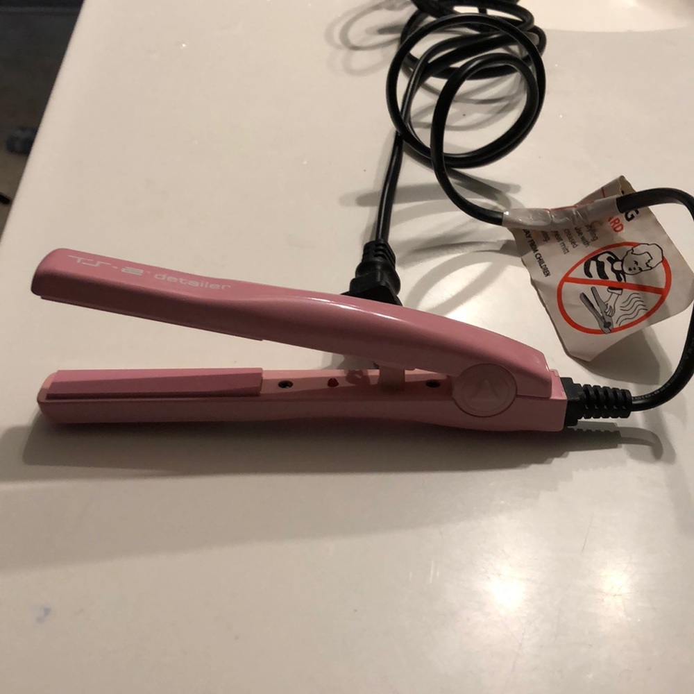 mini flat iron
